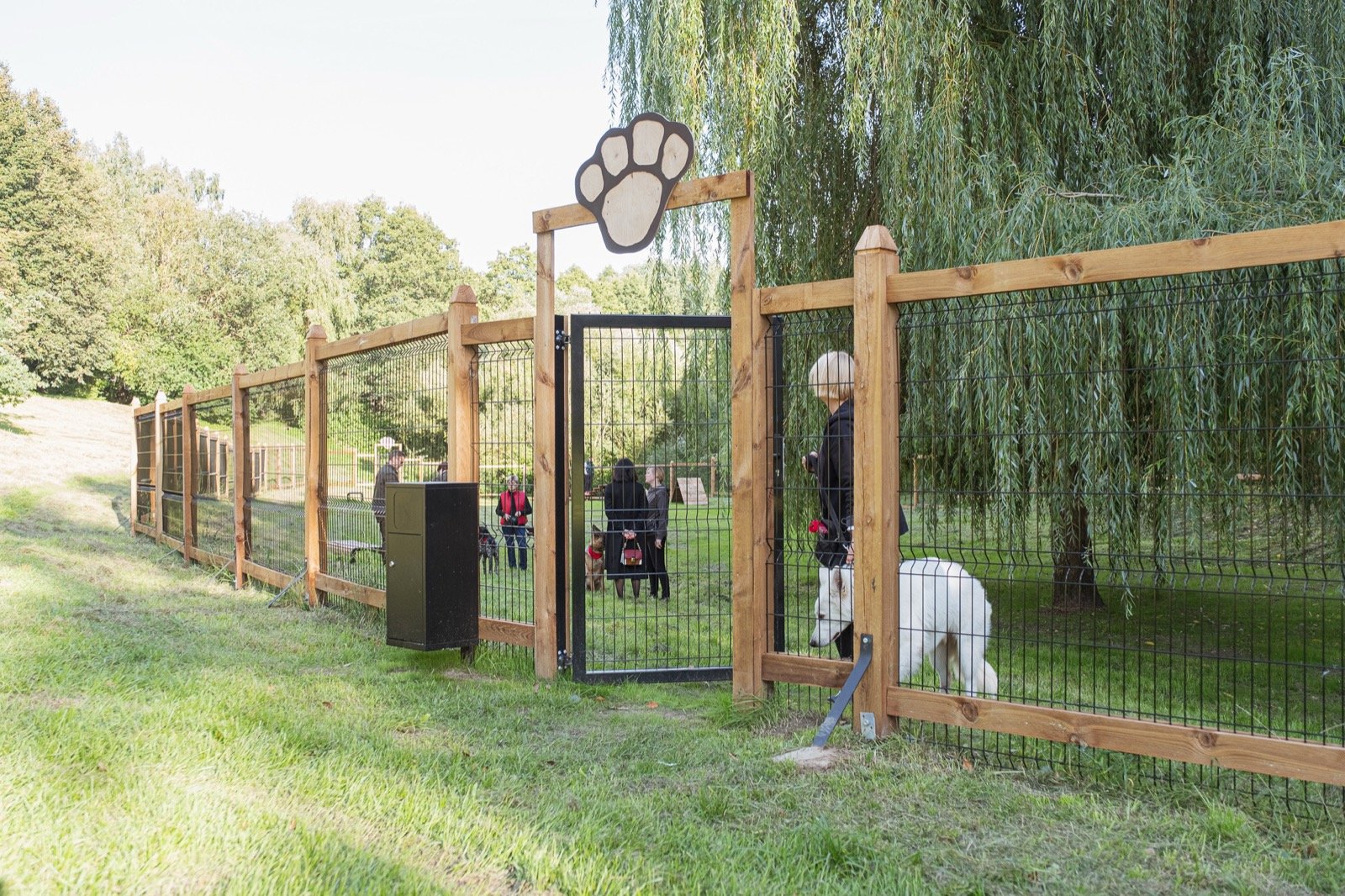 Šunų dresavimo ir vedžiojimo aikštelė Jaunimo parke — nuotrauka 3