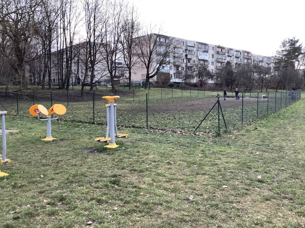 P. Vileišio g. šunų vedžiojimo aikštelė — nuotrauka 1