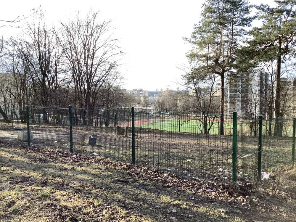 Skroblų g. šunų dresūros aikštelė — nuotrauka 1