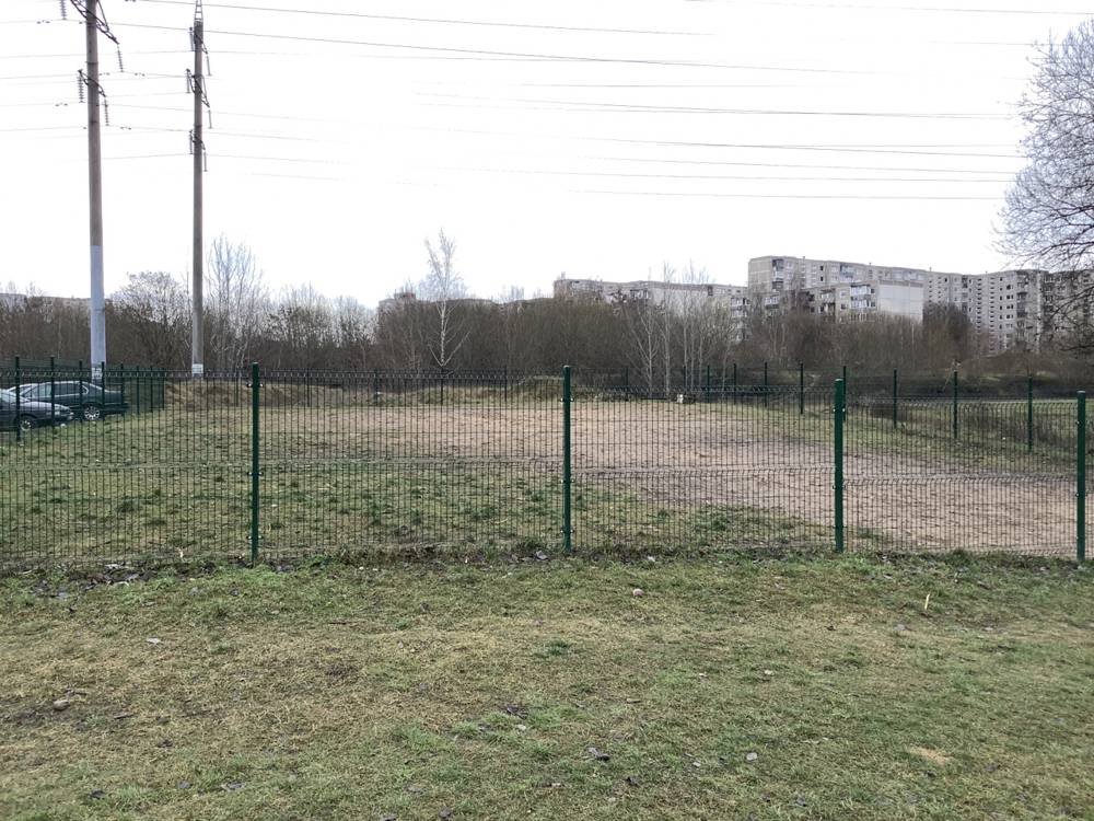 Žemynos g. šunų vedžiojimo aikštelė — nuotrauka 1